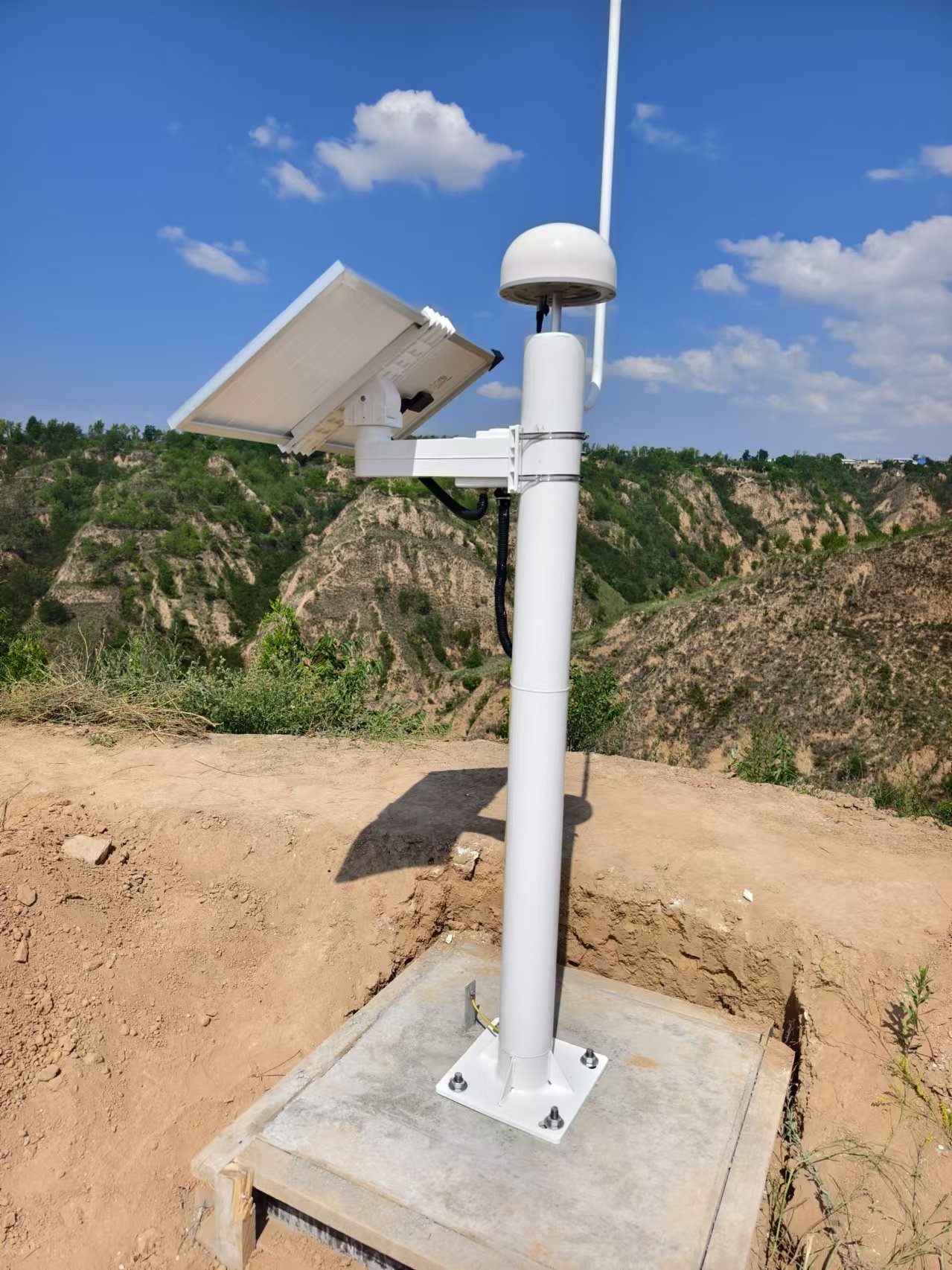 中石油煤層有限責任公司韓城采氣管理區邊坡監測站 (3).jpg